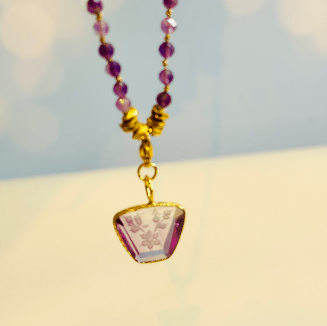 Collier Gravure Violette